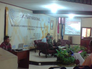 NATIONAL CONFERENCE ON DEVELOPING SYMBIOSIS BETWEEN UNIVERSITY-INDUSTRY IN INDONESIA